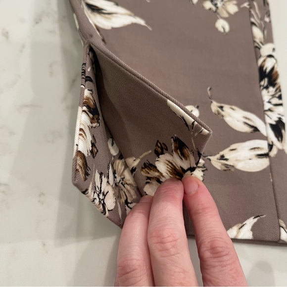 NWOT! J.Jill Woman’s Floral Print Pants w. Elastic Waistband - Picture 4 of 16